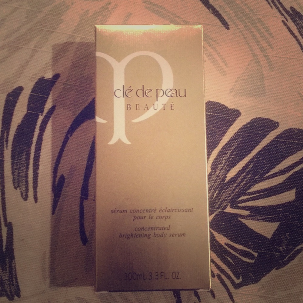 Cle' De Peau brightening body serum